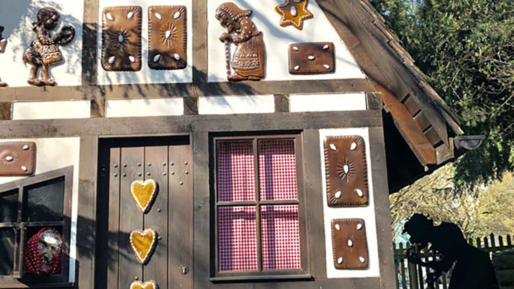 hansel-and-gretel-ludwigsburg-fairy-tale-gardens-2019-Advent-Fillers