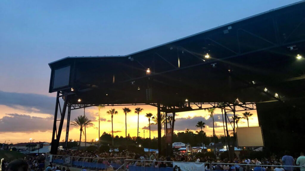 Dave-Matthews-Band-Concert-West-Palm-Beach-Florida-Teamplate